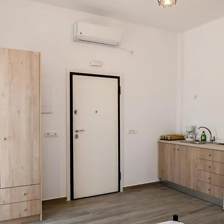 Santorini Life Vibrant Only 50m From The Apartman *